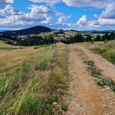 Дом отдыха Les Estaou Treillo Le Monastier sur Gazeille