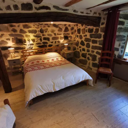 Les Gites Estaou Treillo * Le Monastier sur Gazeille
