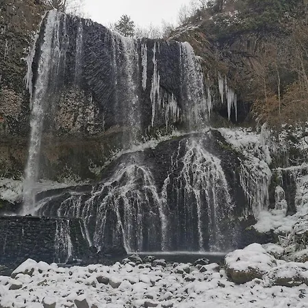 Les Estaou Treillo Ferienhaus *