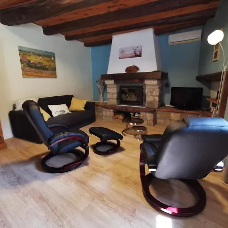 Les Gites Estaou Treillo Tatil Evi *